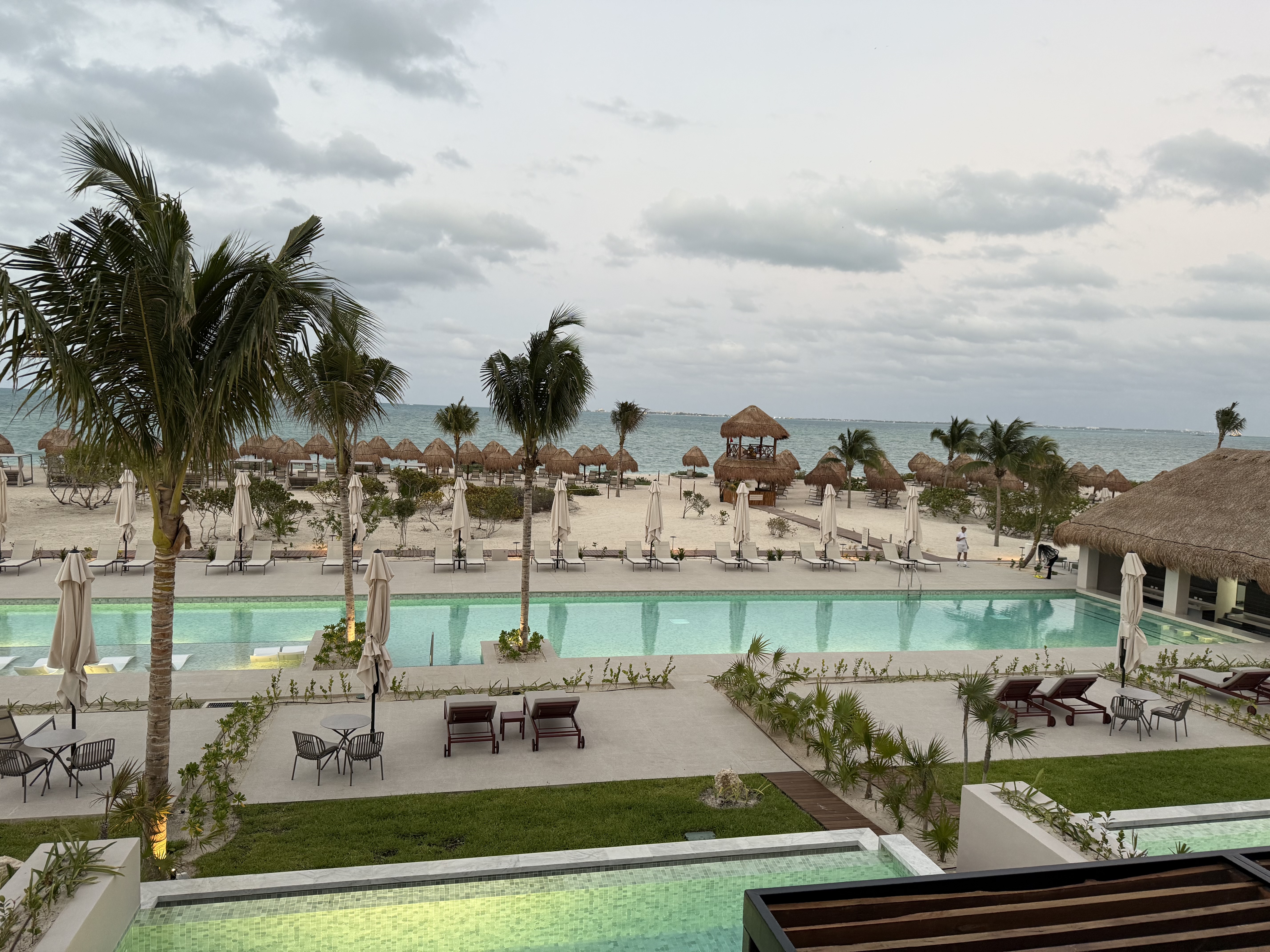 Blue water and coastline in Cancun